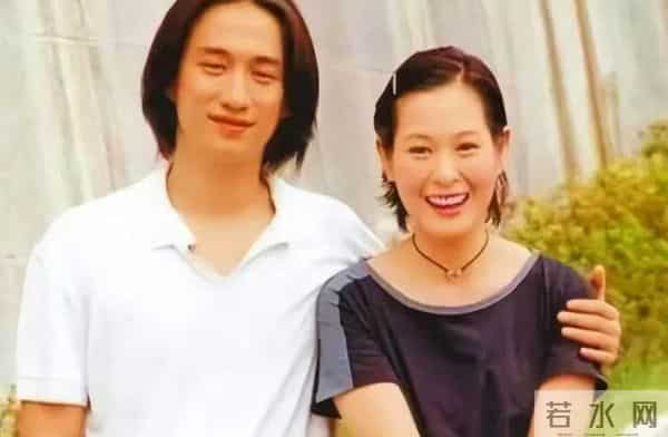 10年与3个男人纠缠，后嫁小十岁富豪，如今的刘若英活成了这样