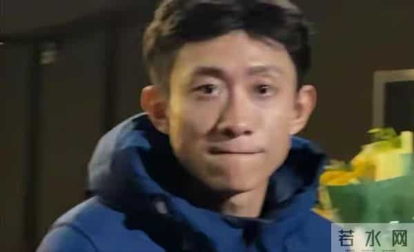 被“发腮”的张一山惊艳,33岁终于长开,网友:杨紫得避嫌了