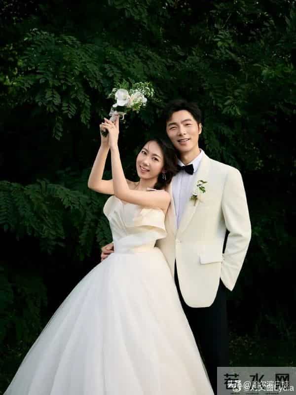 方文强、刘文曲官宣结婚