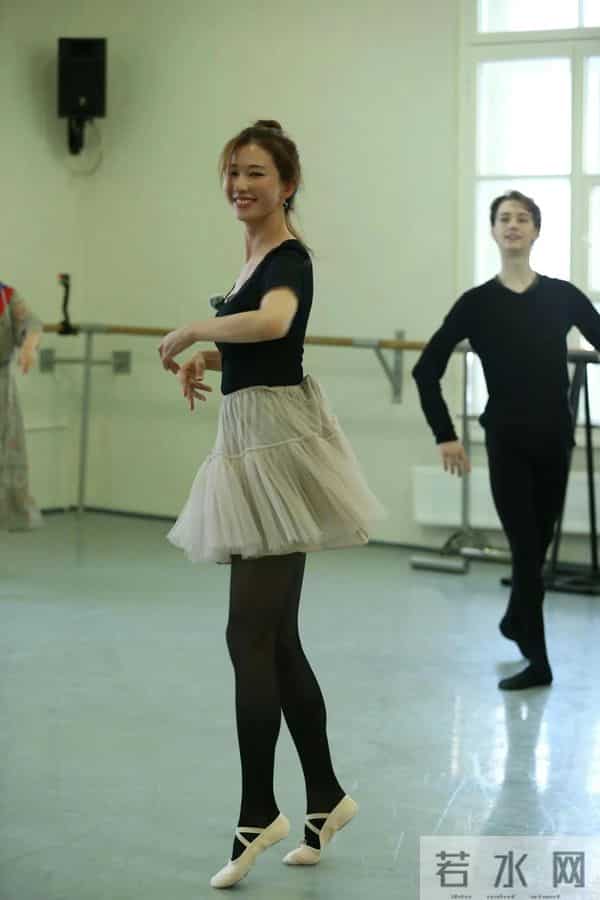 林志玲太过性感的厚黑紧身裤袜真有味道！人妻熟女的味道