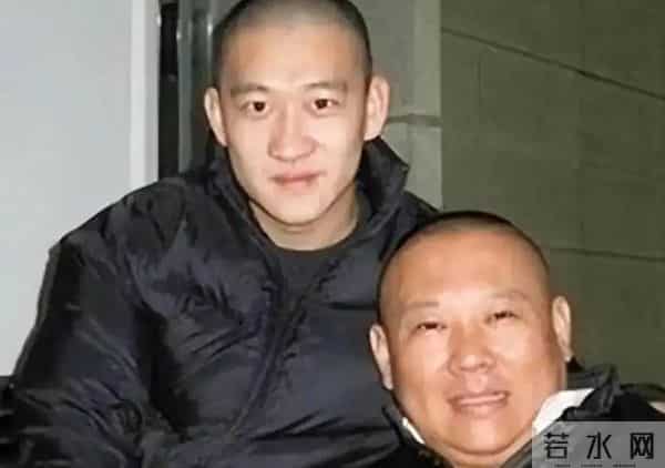 郭德纲发文“开炮”!疑似回怼曹云金自传,称人生如戏你要大度!