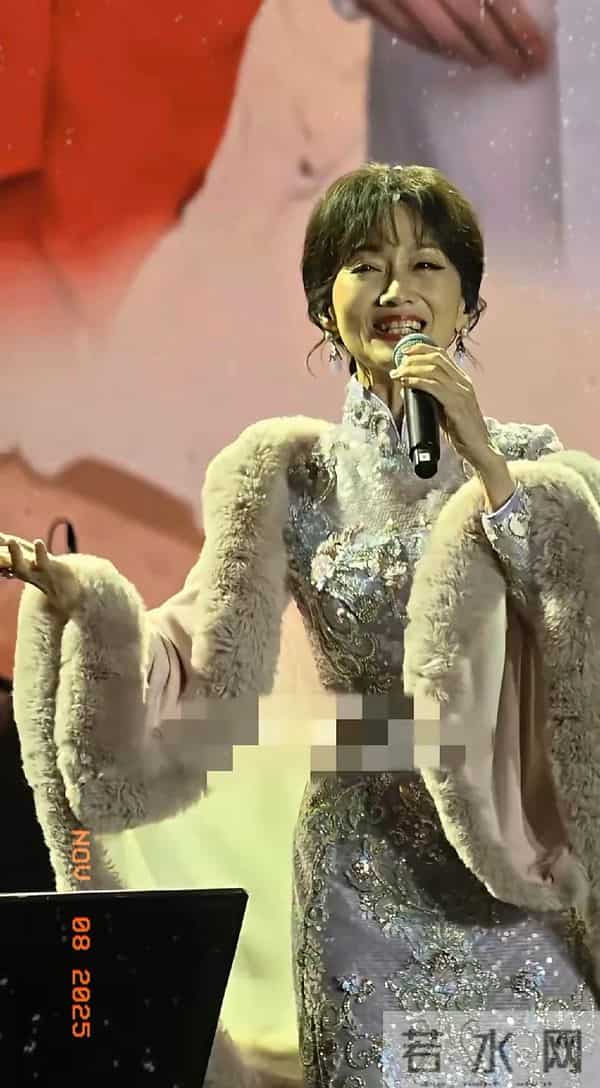 赵雅芝能不能不要出来吓人了高清镜头下手臂青筋暴出又干瘪无美感