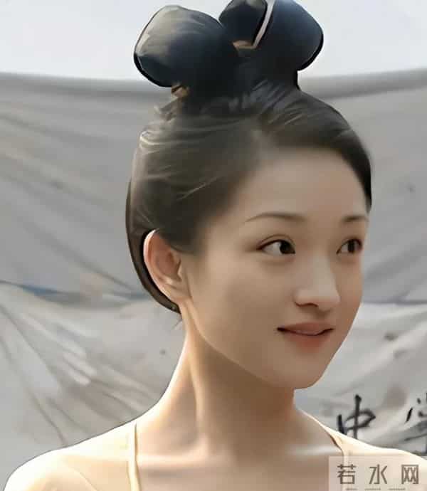 花无百日红!51岁头发花白的周迅,如今的“下场”怪不了别人