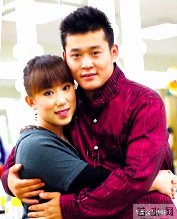 一手好牌打得稀烂！从春晚笑星到县城卖唱，丫蛋的今天怪不了别人