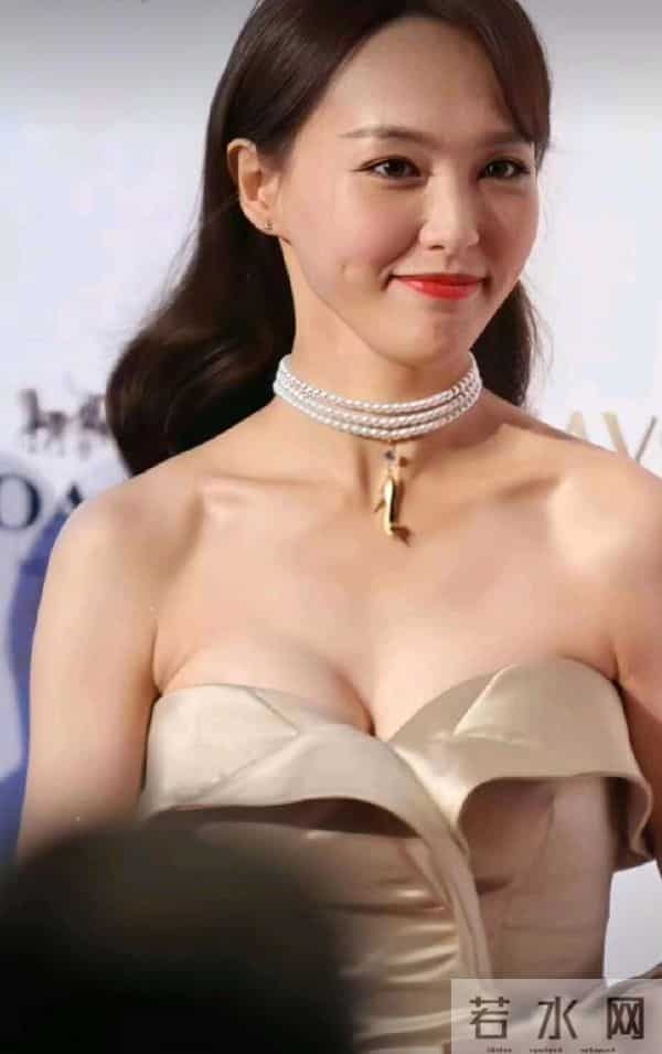 唐嫣写真火了,网友吵翻天,审美标准该谁说了算?