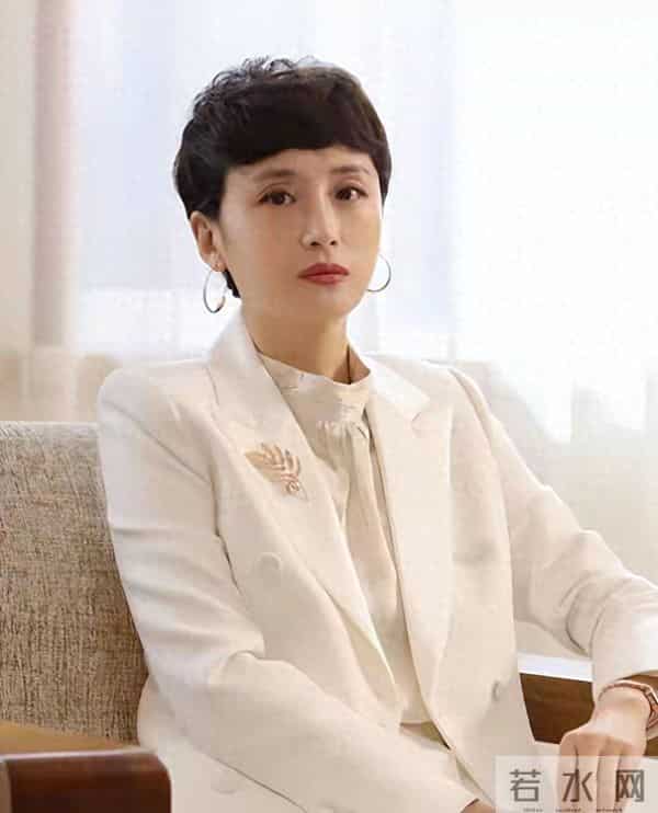 她长得漂亮，名气不大但演技好，出道25年零绯闻，如今依旧美丽！