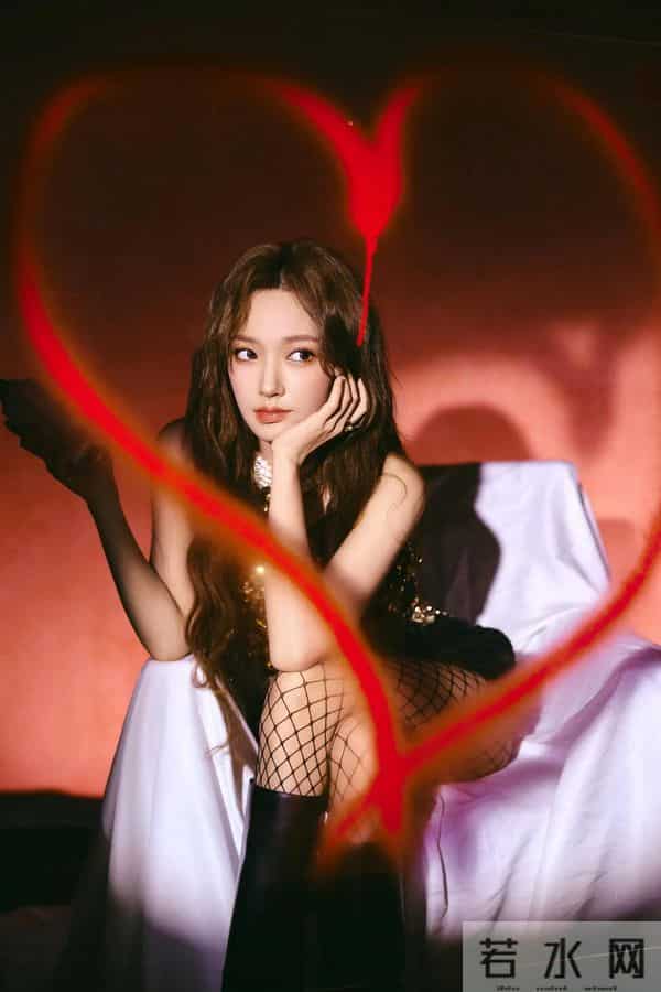 宋雨琦渔网袜性感写真
