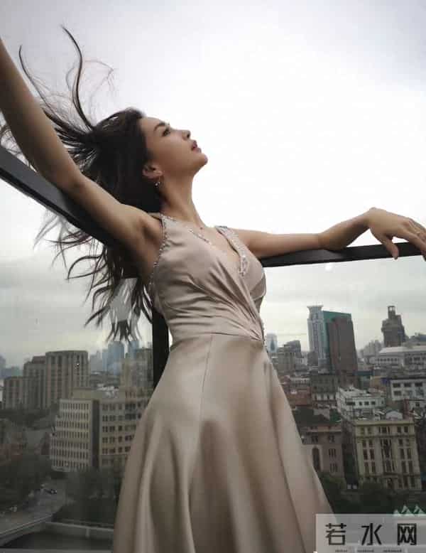 angelababy直播素颜状态