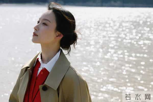 倪妮的这组大片也太会拍了!谁看了不喊一句“氛围感女王”!