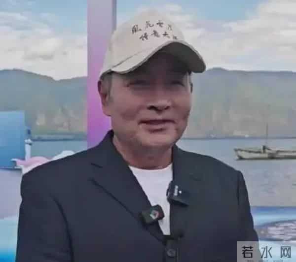 从草根到国家一级演员,拍戏赚的钱给老婆,但帅气儿子成他的心病