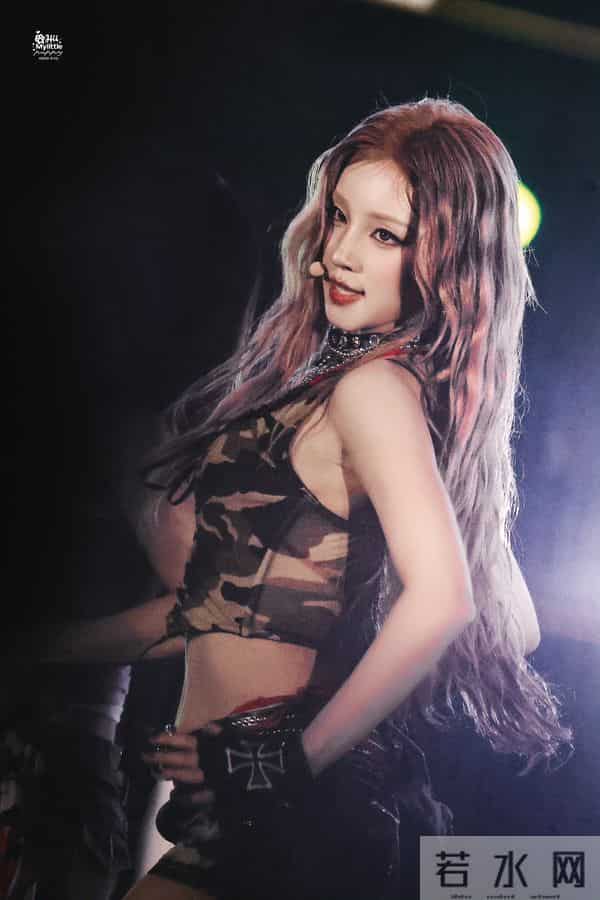 宋雨琦澳门音乐节舞台！女神今晚火力全开太辣了～