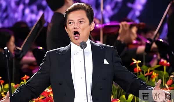 抛弃结婚26年的发妻,转身娶90后女学生,67岁莫华伦如今怎样了?