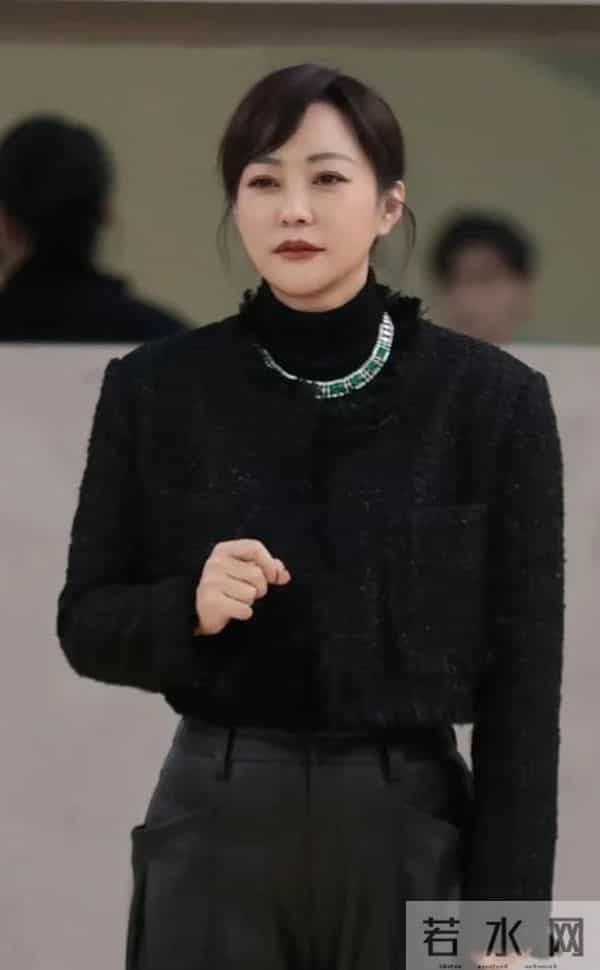 郝蕾破防发朋友圈嘲讽?辛芷蕾正面硬刚,李光洁当年还是太体面了