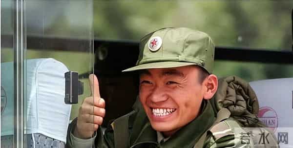 与马蓉离婚9年后，王宝强总算等到这一天，一双儿女终为他正名了