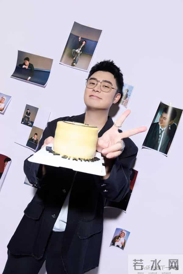 陈赫生日照凹造型耍帅 邓超喊话40岁了稳重点 鹿晗让他少吃小龙虾