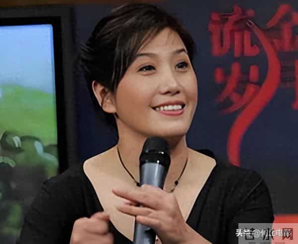 为初恋丁克半生，51岁再婚生下一双儿女，如今活成女人羡慕的模样