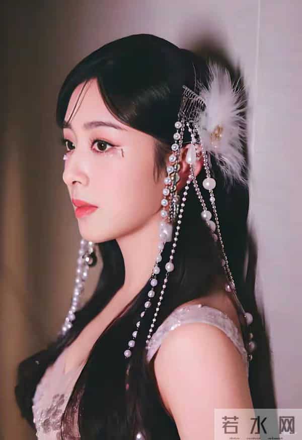 这还是当年超级女声的张含韵吗！这身材如果100分的话你能打多少