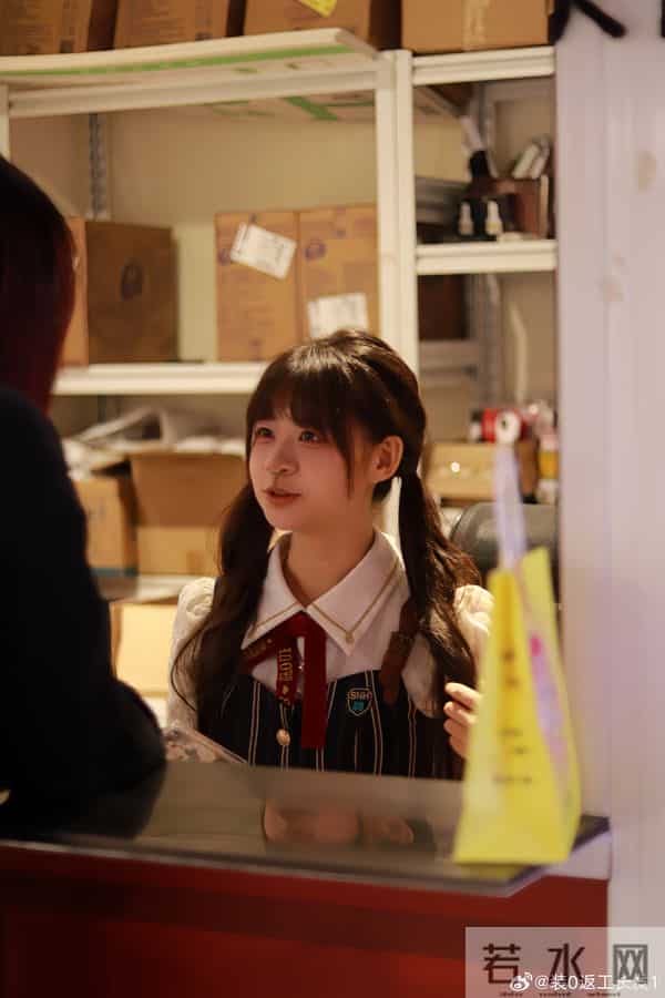 王小萌，内蒙古乌兰察布人