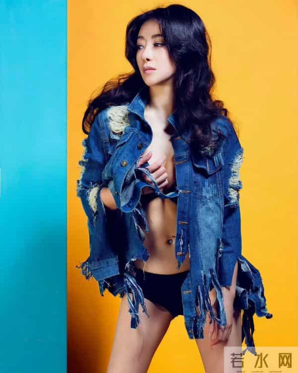 陈紫函:这身材,只有男人装敢这么拍,谁看了不迷糊?