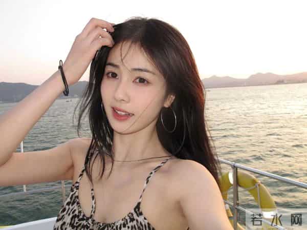 33岁迪丽热巴病情加重，部分工作取消，知情人回应