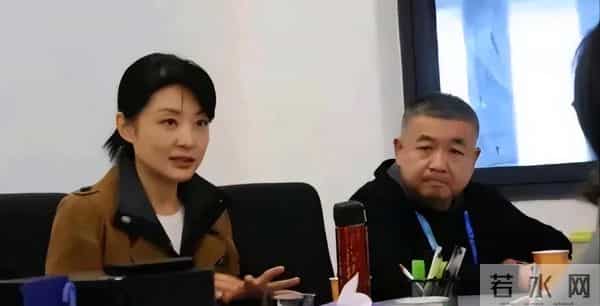 连续17年主持春晚的她,12年婚姻终究离婚,坦白:婚姻只会痛苦