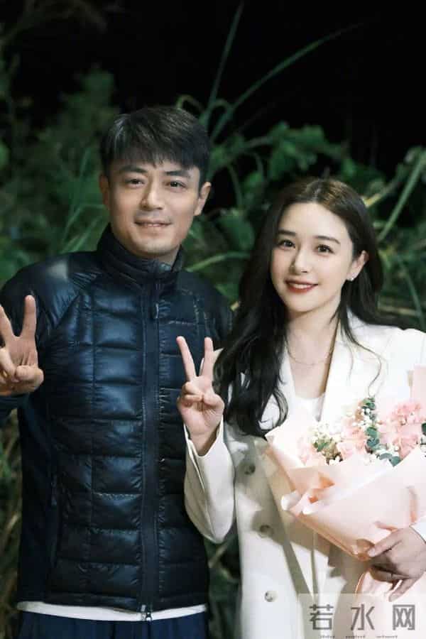 37岁阚清子晒孕晚期美照!戴珍珠项链珠圆玉润,像个小富婆超可爱