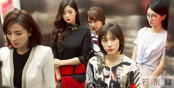 当40岁童谣跟42岁蒋欣站一起,我才彻底明白,女演员气质有多重要