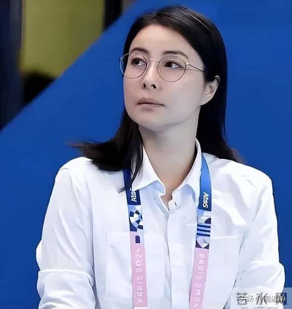 卡地亚这一夜,珠圆玉润的郭晶晶,秒了内娱一堆“排骨精”