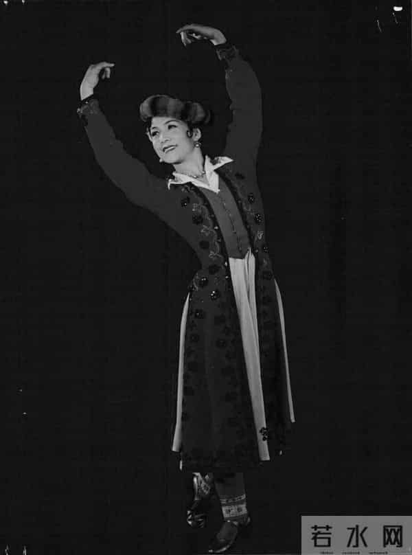 痛悼!阿依吐拉于11月5日凌晨在乌鲁木齐因病去世,享年86岁