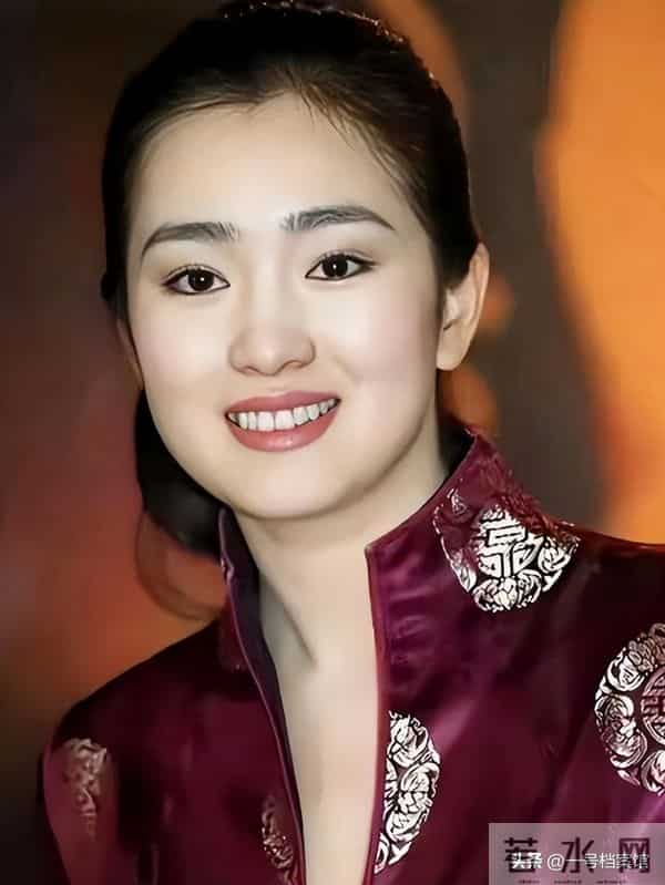 老到不敢认?59岁的巩俐近况尽显老态,印证了张艺谋当初的选择