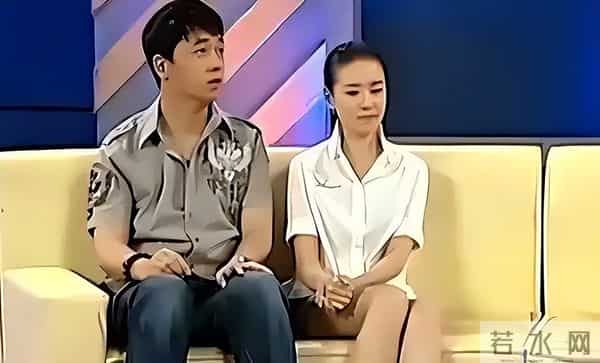 离婚12年,潘粤明再次让世界“刮目相看”,45岁的董洁后悔了吗?