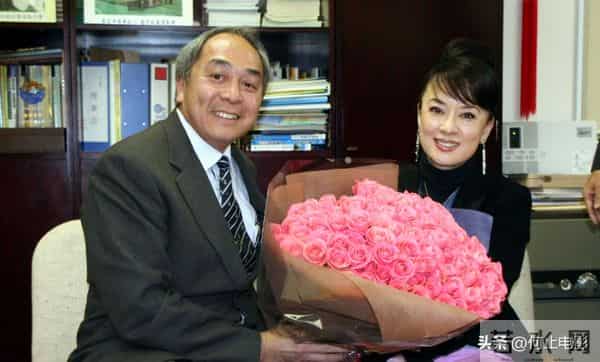 台湾出生定居日本，42岁结婚6年离婚，97岁母亲仍把翁倩玉当女孩