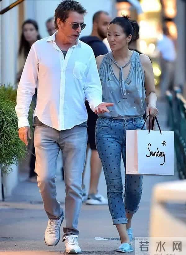 59岁巩俐近况惹人心酸,一头白发尽显老态,给"丁克"们提了个醒