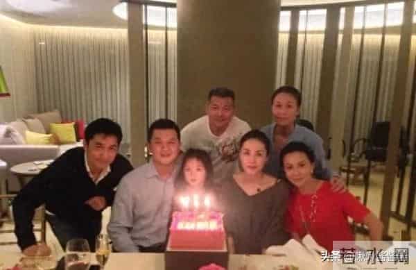 李亚鹏做梦也想不到,第一个肯为他说话的人,居然是向太陈岚