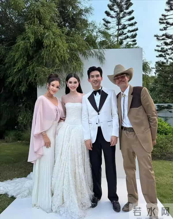 33岁女星将嫁大9岁男星!婚戒15克拉,买1600平地建房,写女方名