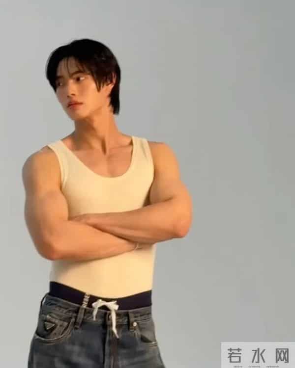 泰国当红男演员Win，终于肯脱了！