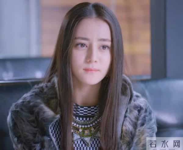 不要成为一下个大S!33岁要钱不要命的迪丽热巴,给内娱提了个醒