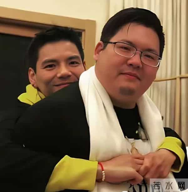 越是上流人越会整事!向太曝李连杰回春内幕,没换心脏邋遢显憔悴