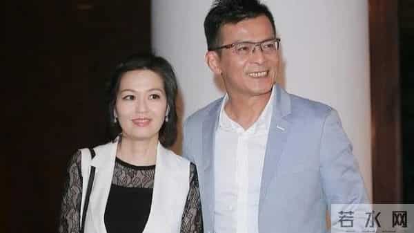 为妻子抗癌整整七年花了7500万,妻子去世已4年,葬礼上曾发誓终身不再娶的黄日华,履行承诺了吗?