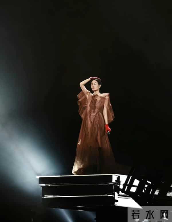 王菲经纪人陈家瑛,紧急发声,网友纷纷评论区喊话