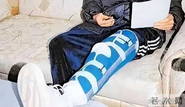 李连杰“脱衣辟谣”上热搜：没换过心脏！揭开“一夜回春”的秘密