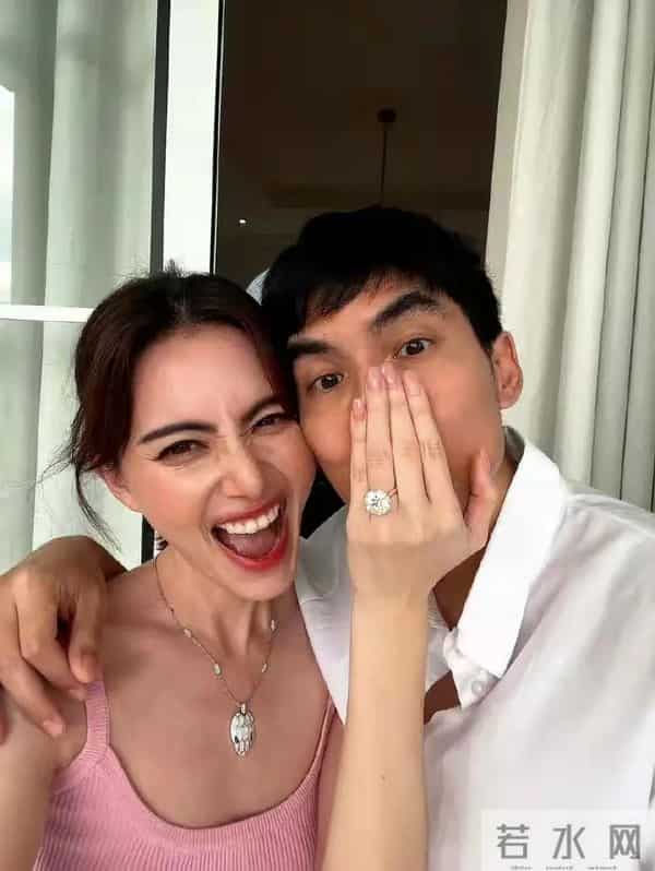 泰星Mai和Ter低调举行婚礼,上演头纱吻,好闺蜜MintC抢到捧花