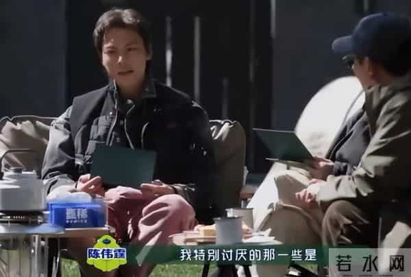 何穗在别墅晒产后美照！腹直肌分离身材未恢复，婆婆落地北京探望