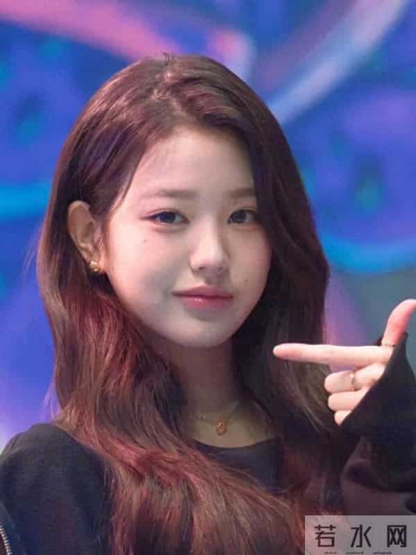 21岁女星张元英全款购入137亿韩元豪宅；此前她的“转圈舞”爆火，引得全网争相模仿