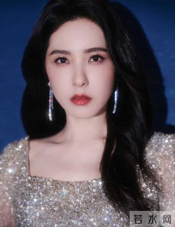 被称中戏第一美却至今未婚,48岁事业停摆后,农村种地还乐在其中