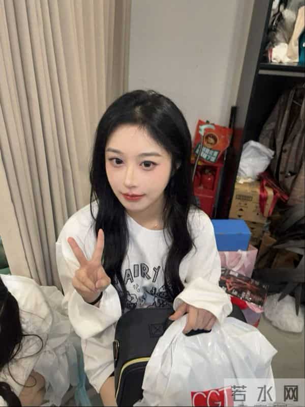 李嘉琪,河北衡水人