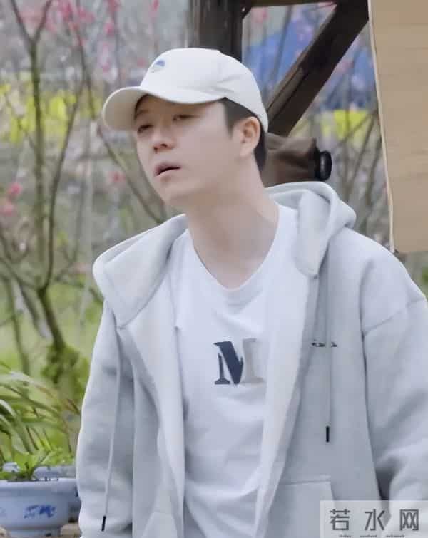 吴雅婷和前夫为女儿庆生,正式告诉儿女已离婚,唯伊心疼妈妈大哭