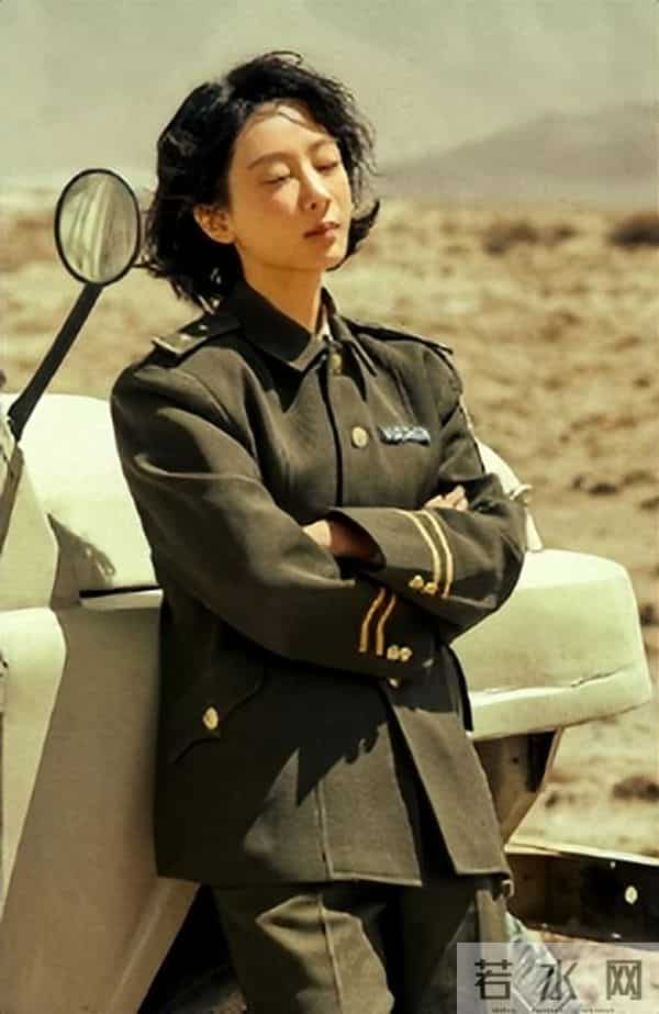 官媒公开“点名”,揭开33岁杨紫真实处境,秦俊杰那番话真没说错