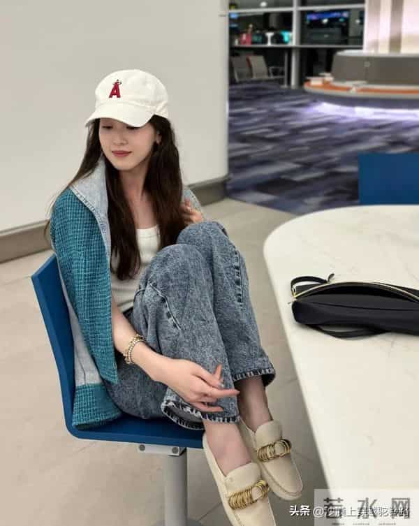 刘强东夫妇欧洲被偶遇!32岁章泽天变化太大,网友直呼:这是谁?