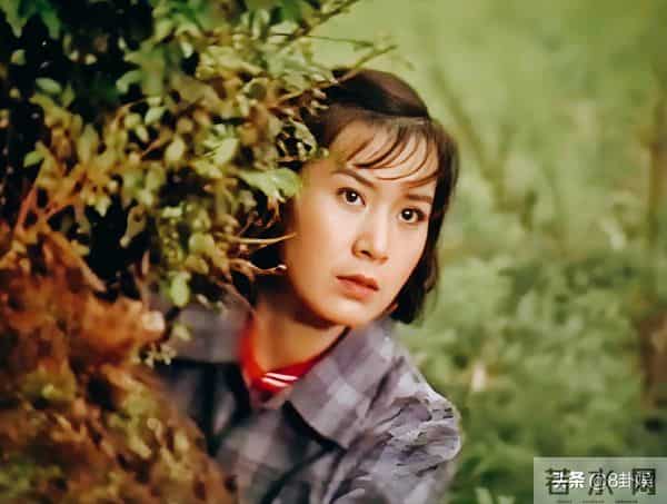 她是著名国家一级演员,享“正军级”待遇,却曾被丈夫嫌弃演戏